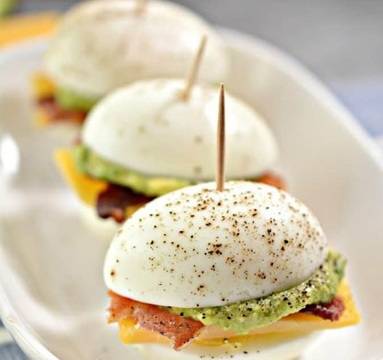 Кето бекон, яйце и сирене