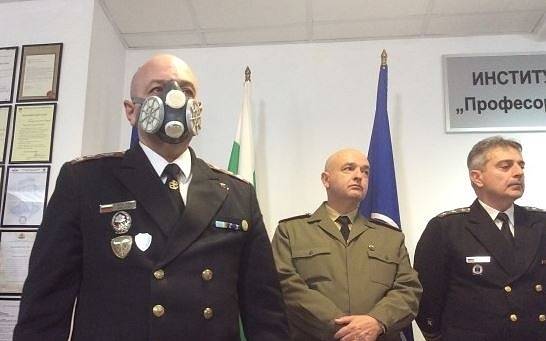 България започва производство на защитно облекло. Маски за биологична защита са деблокирани от резерва (ВИДЕО)