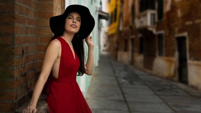 Червеното ли е цветът на мъжките фантазии