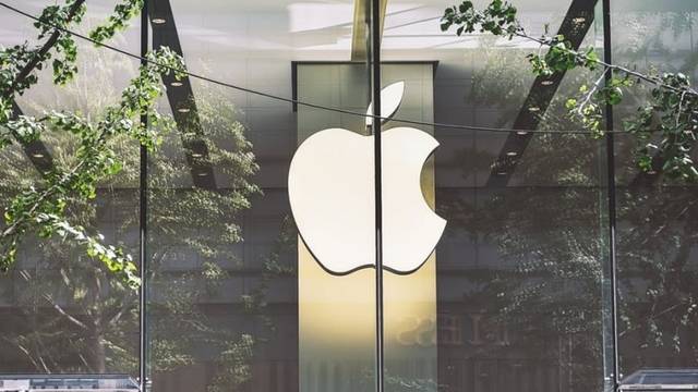 Как децата на Стив Джобс може да останат без пукната пара