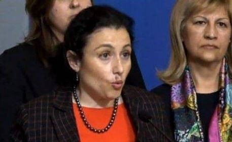 Министър Танева: В България има достатъчно хранителни стоки