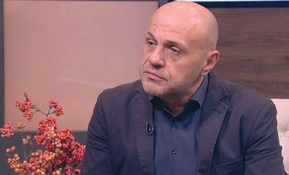 Дончев: Като си купиш 50 кг захар, няма да придобиеш имунитет срещу коронавируса