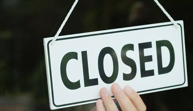 Затварят всички обекти! Ще работят само хранителни магазини, аптеки, бензиностанции, банки и застрахователи