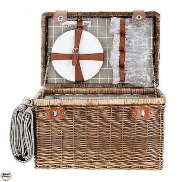 Кошница за пикник с прибори за четирима и одеяло за пикник. Модел 86-8584