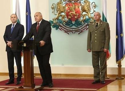 Спешна среща за изпълнението на мерките за ограничаване на разпространението на COVID-19 у нас