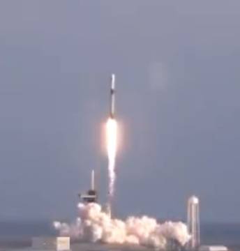 УСПЕХ: Пети полет на една и съща ракета Фолкън 9 и безпроблемно извеждане на спътници в орбита!