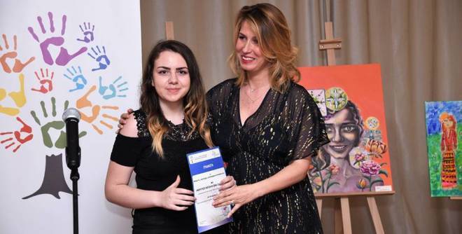 Награди и стипендии за даровити българчета