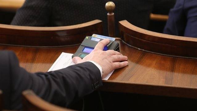 Депутатите не разрешиха да има 1 месец отсрочка за вноски по кредити