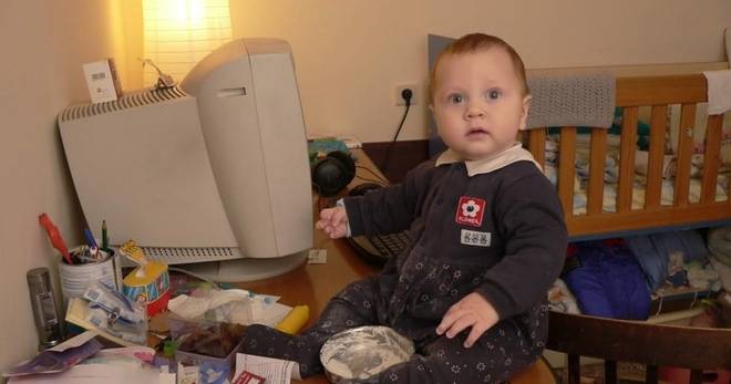 Съчетаване на работа от дома и гледане на деца