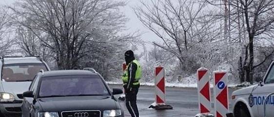 Облекчават преминаването през КПП-тата в областните центрове