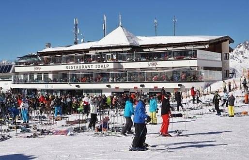 Австрия разследва ски курорта Ишгъл за укриване на коронавирус