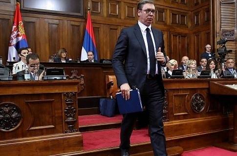 Сърбия отпуска по 100 евро помощ на всеки пълнолетен гражданин