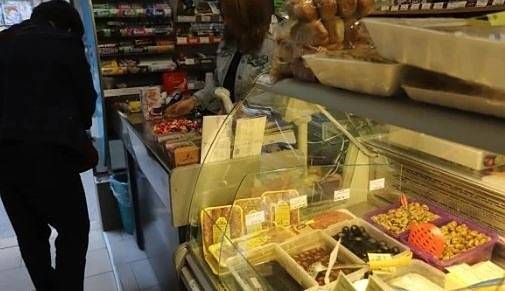 Прокуратурата препоръча на Агенцията по храните да засили контрола над магазините и заведенията за бързо хранене