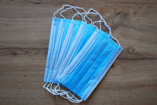 Предпазни маски за еднократна употреба