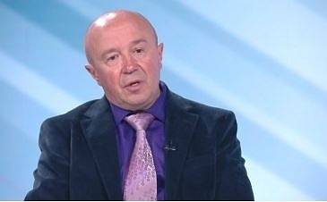 Проф. Силви Георгиев: Обикновените маски ще редуцират заразяването, но няма да го предотвратят