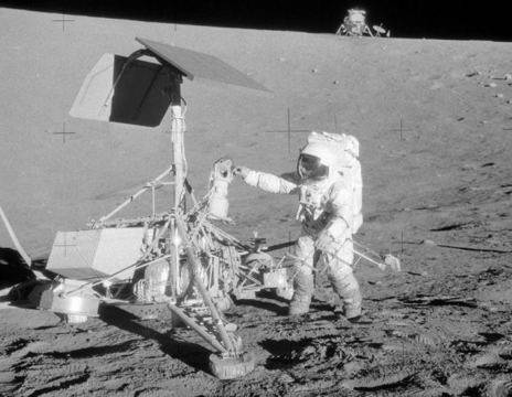 Американските астронавти ще кацат на Луната с индийски ракетни двигатели