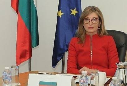Екатерина Захариева ще участва във видеоконферентна връзка с външните министри на страните от НАТО