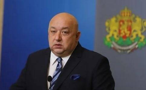 Министър Кралев с молба към всички млади и будни хора в България