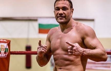 Кобрата: Ще даря половината си хонорар от битката с Джошуа за борба с коронавируса