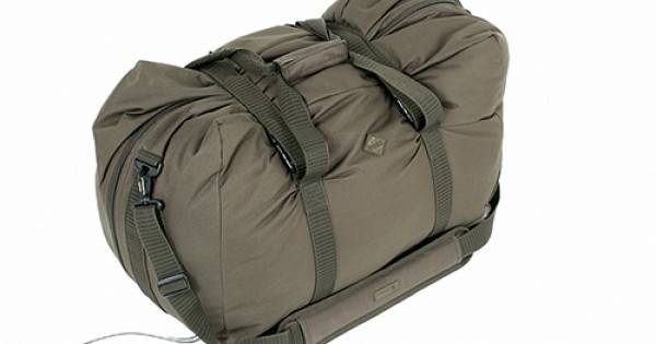 Сак за дрехи Nash Kit Bag