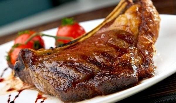 Свински пържоли с мед и соев сос