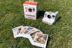 POLAROID NOW – НОВИЯТ ФОТОАПАРАТ ЗА МОМЕНТНИ СНИМКИ