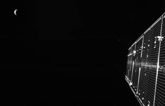 БепиКоломбо засне прощална снимка на Земята и Луната, преди да се отправи към Венера и Меркурий