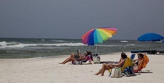 В Испания през лятото ще трябва да се пази дистанция дори и на плажа