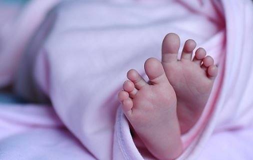 1-годишното бебе с COVID-19 е изписано от инфекциозното отделение в Добрич