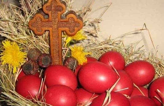 Велики четвъртък е! Боядисваме великденските яйца