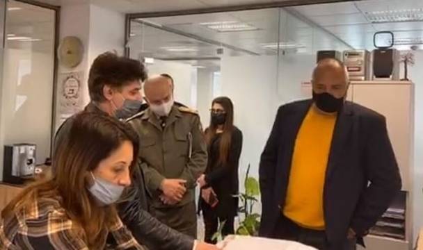 Борисов инспектира фирма за производство на защитно облекло – НА ЖИВО