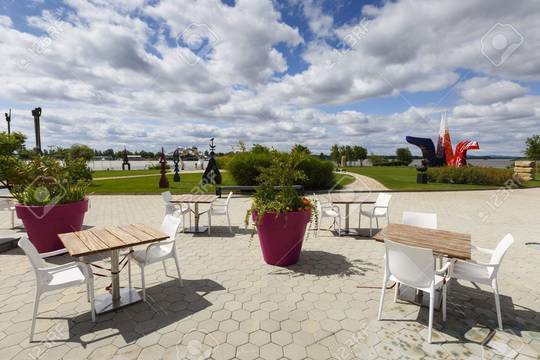 Как да направите печелившо външното пространство на сладкарницата и кафенето