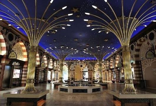 Дубай и Абу Даби отварят търговските центрове