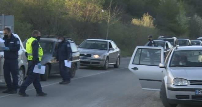 Отново опашки и задръствания на КПП-тата на изходите на София