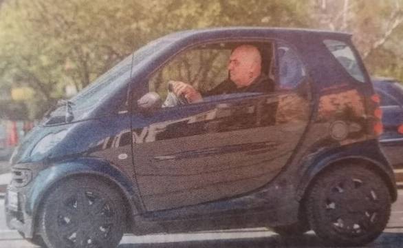 Фънки в мини автомобил