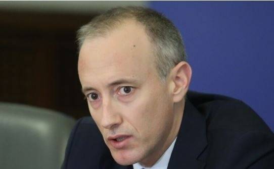 Министър Вълчев: Засега остава вариантът матурите да са на 29 май и 1 юни