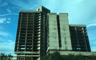 Взривяват сградата на ИПК „Родина” в София. Спира се движението в района