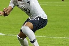 Мениджърът на „Ливърпул“ Юрген Клоп „се е обадил на бащата на Килиан Мбапе“ с надеждата, че може да спечели битката за…