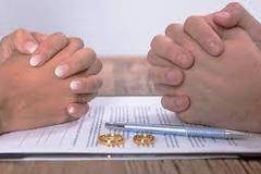 Семейство за чудо и приказ