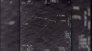 Военните в САЩ публикуваха 3 видеа с НЛО