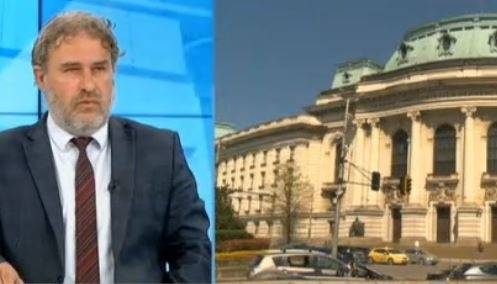 Боил Банов: Дупките по фасадата на СУ ще бъдат запълнени