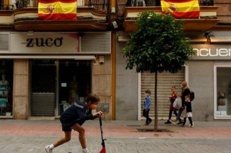 Испания започва да излиза от строгата карантина от 4 май