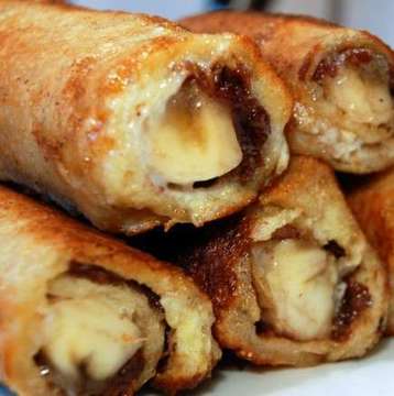 Бананови рулца от пържени филийки