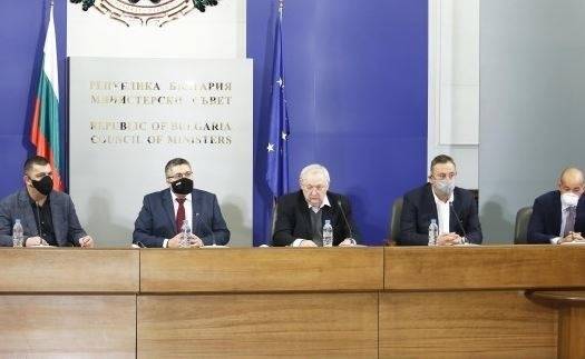 Строителният сектор иска отмяна на забраната да се строи между 14 и 16 ч.