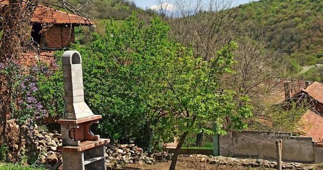 Дървени навеси конструкции барбекюта беседки и тераси