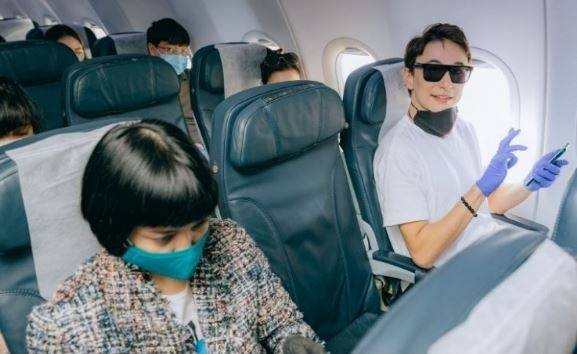 Маските може да станат задължителни в самолетите