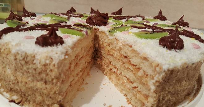 Бананова торта с готови блатове