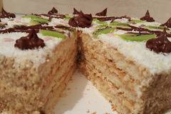 Бананова торта с готови блатове