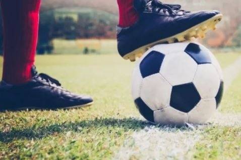 Футболът се завръща. Ще се правят по пет смени на мач