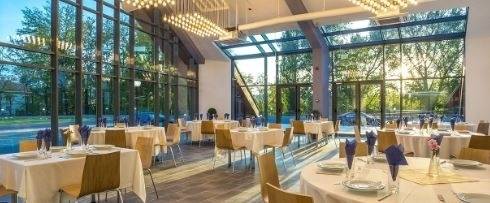 Ангелкова с указания: еднопосочно движение в заведенията за хранене и ограничения в СПА центровете